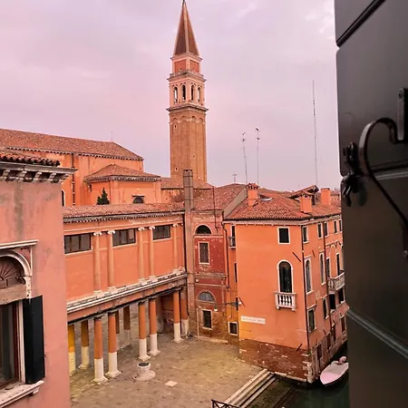 Palazzo Contarini Della Porta Di Ferro Apart Otel *