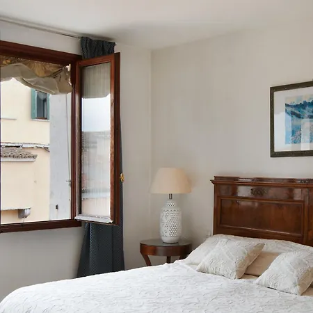 Palazzo Contarini Della Porta Di Ferro Apart Otel *