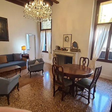Palazzo Contarini Della Porta Di Ferro Aparthotel *