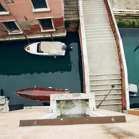 Palazzo Contarini Della Porta Di Ferro Aparthotel Venice