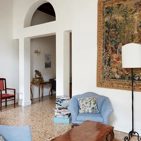 Aparthotel Palazzo Contarini Della Porta Di Ferro *