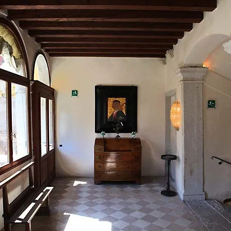 Palazzo Contarini Della Porta Di Ferro Venice