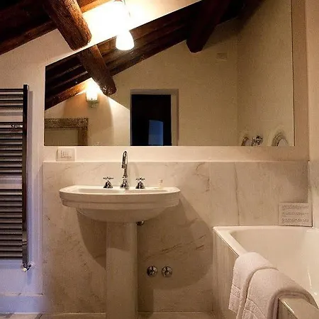 Palazzo Contarini Della Porta Di Ferro Aparthotel 2*