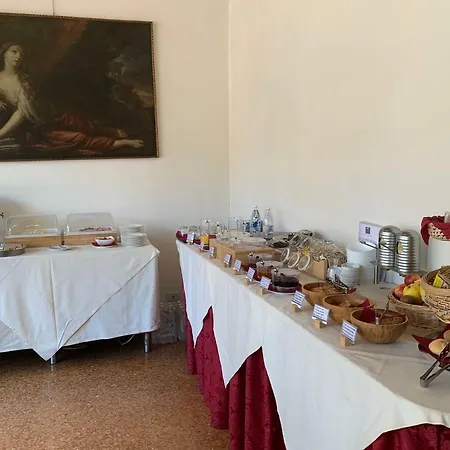 Palazzo Contarini Della Porta Di Ferro Aparthotel 2*