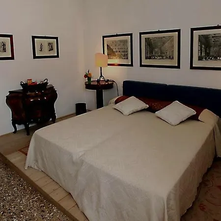 Aparthotel Palazzo Contarini Della Porta Di Ferro Venice
