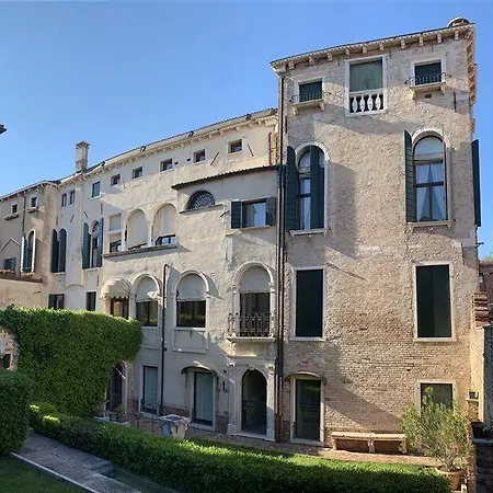 Palazzo Contarini Della Porta Di Ferro Venice
