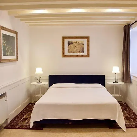 Palazzo Contarini Della Porta Di Ferro Aparthotel 2*