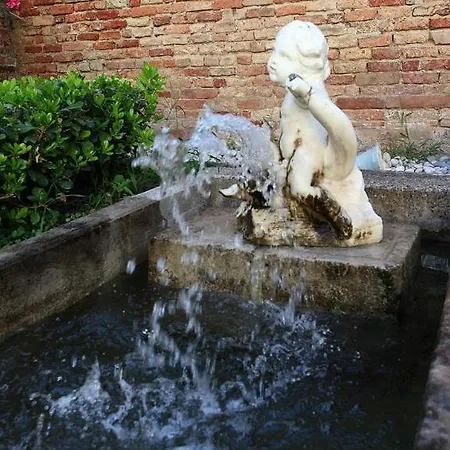 Apartmanhotel Palazzo Contarini Della Porta Di Ferro 2*