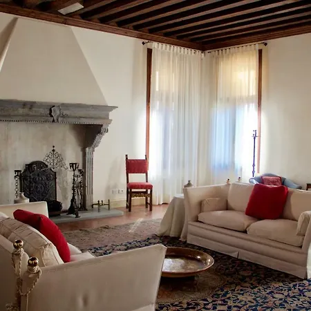 Palazzo Contarini Della Porta Di Ferro Apartmanhotel
