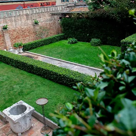 Palazzo Contarini Della Porta Di Ferro 公寓式酒店 2*